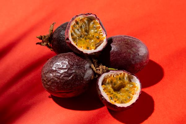 composition delicious exotic passion fruit - Маракуйя