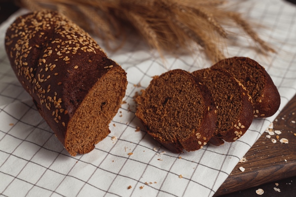 high angle view bread table - "Бородинский" хлеб без масла