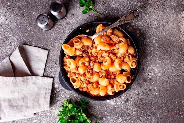 pasta bolognese with meat sauce - Постные макароны по-флотски