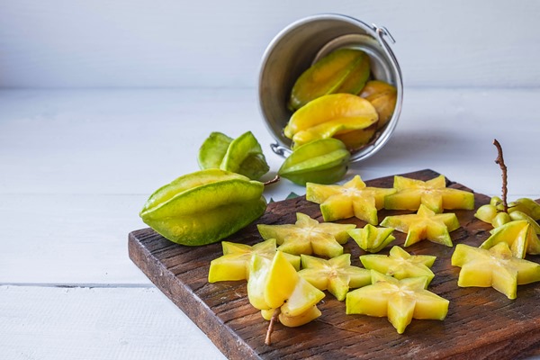 star fruit white table - Карамбола