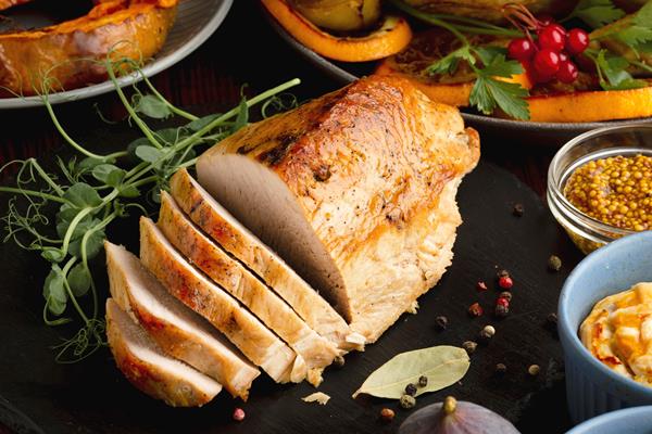 close up view thanksgiving meal concept - Жареная индейка