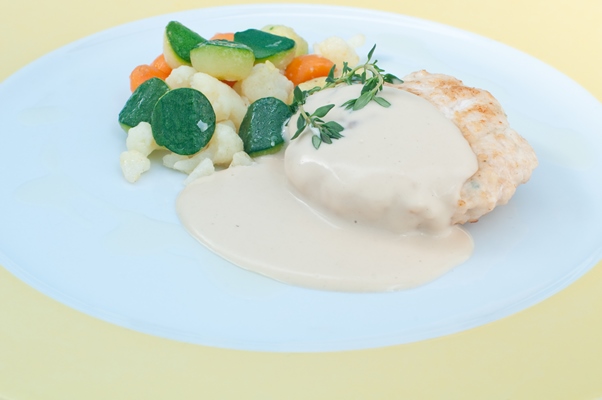 high angle view meal served plate - Белый рыбный соус