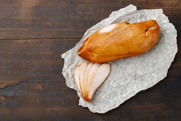 smoked chicken breast brown wooden board - Жидкий дым