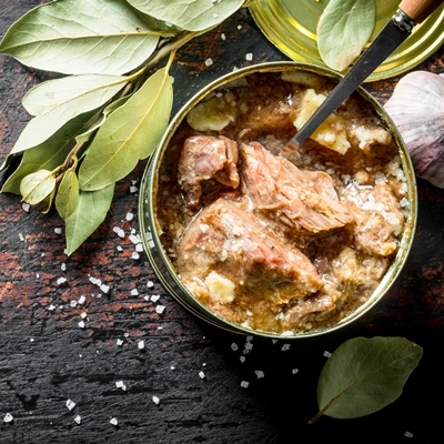 Свинина консервированная кусковая