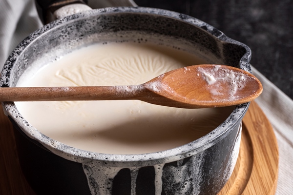 Варенец скороспелый vysokougol nyi vid ingredientov na stole - Варенец скороспелый