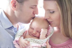 newborn lifestyle photographer surrey family photography baby photos lifestyle baby photos vancouver portrait photography - Семейный кризис после рождения малыша