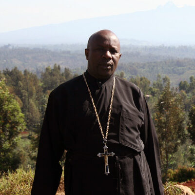 Отец Филипп Гатари – православный священник из Кении <br><span class="bg_bpub_book_author">Иерей Филипп Гатари</span>